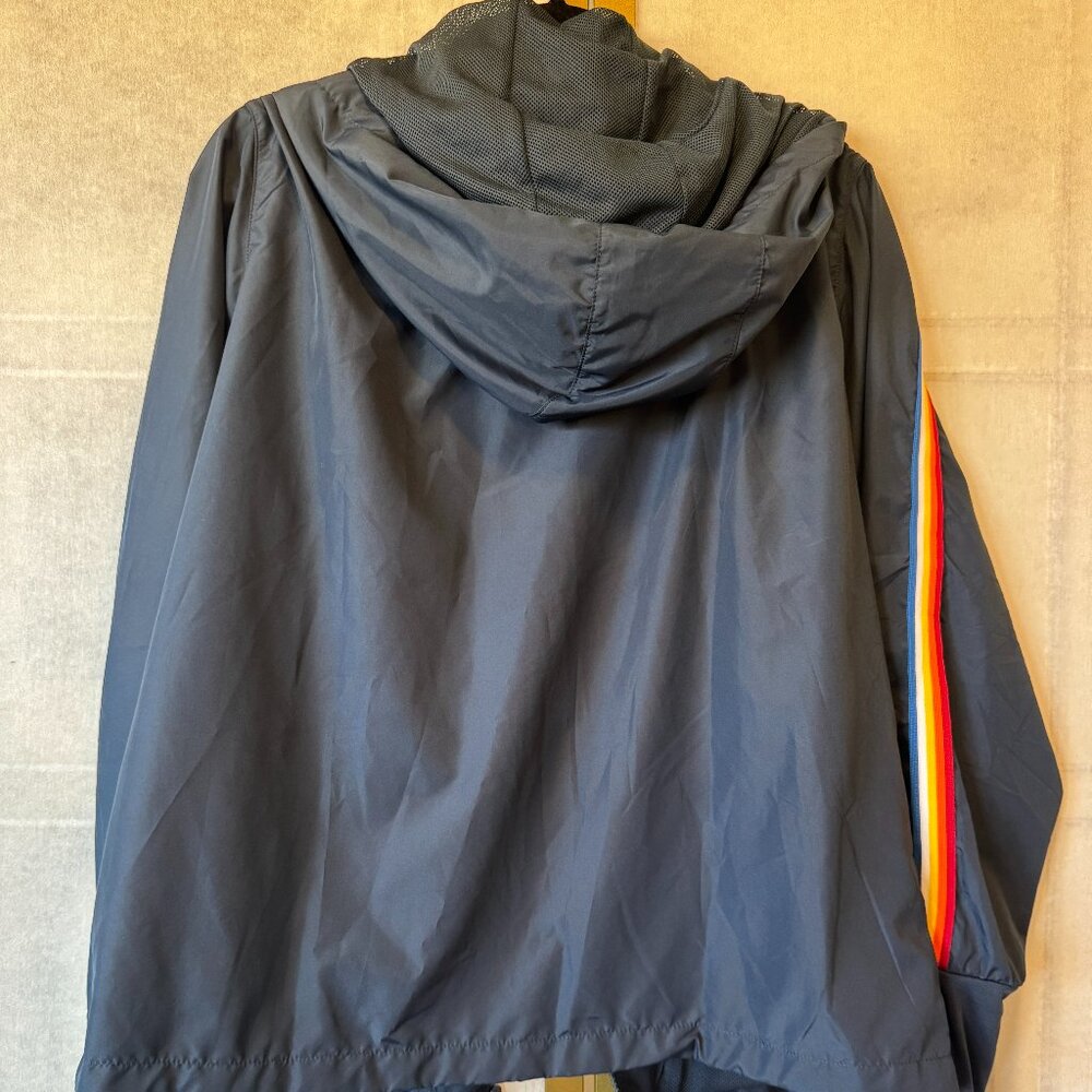 Retro Vibes Rain Jacket - Must-Have Style! - image 4
